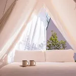 Camping Wecamp Cala Montgo 2*